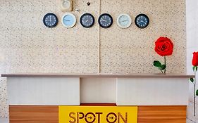 SPOT ON 2214 Wisma Jampea